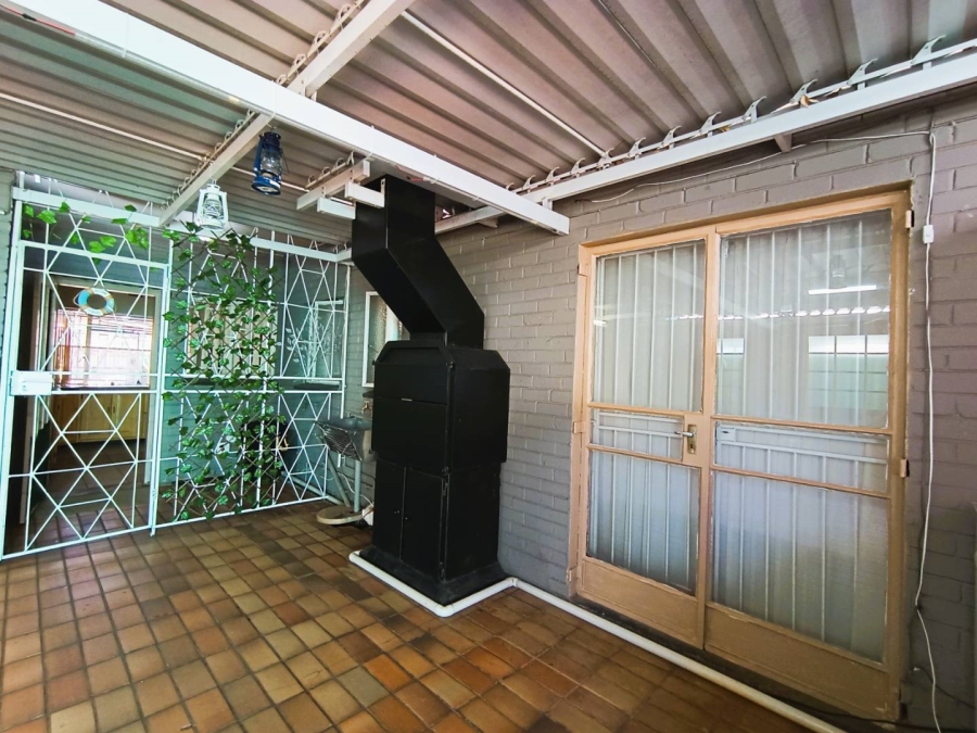 3 Bedroom Property for Sale in Uitsig Free State
